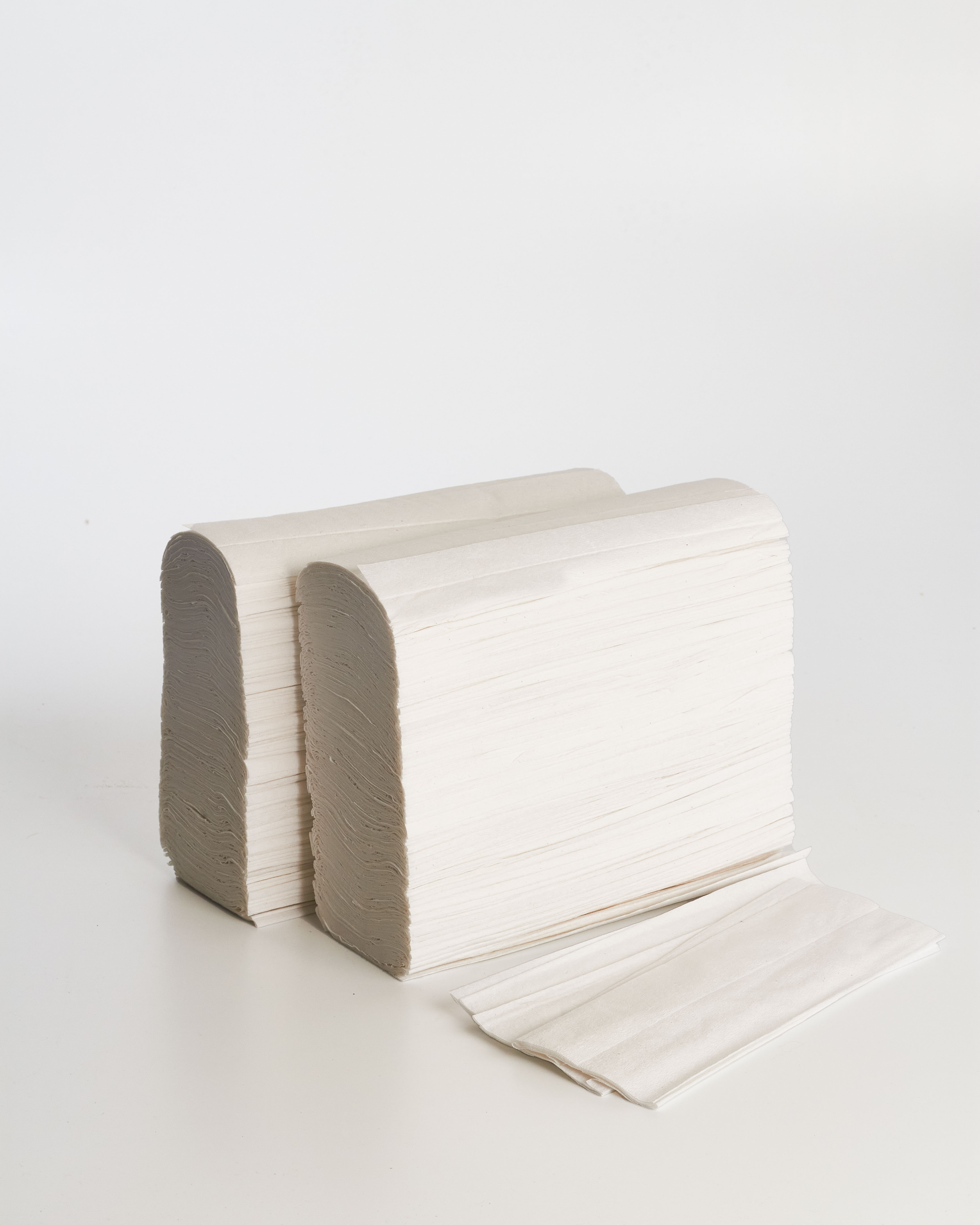 TOALLA INTERCALADA BLANCA 2500 Y 1600U proveedor mayorista